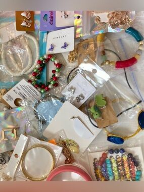 Fashion Jewelry Grab Bag (35+ Items!)